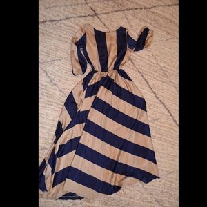 •Navy/tan stripe maxi dress•